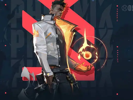 Valorant Phoenix karakteri kırmızı logo önünde elinde alev topuyla.