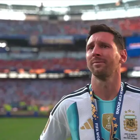 EA Sports FC 2026 en iyi genç yetenekler rehberinde ağlayan Lionel Messi.